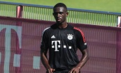 Tanguy Kouassi revient sur ses débuts difficiles au Bayern