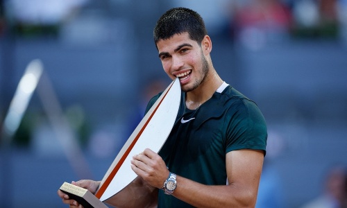 Tennis : Carlos Alcaraz s’offre le Masters 1000 de Madrid
