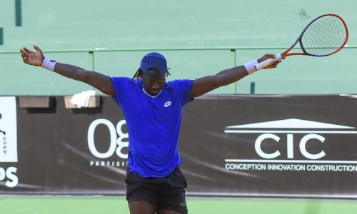 Tennis : Eliakim Coulibaly triomphe à l’ATP Challenger d’Abidjan