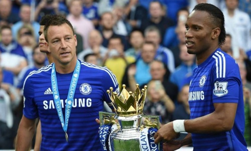Terry met fin à sa carrière, Drogba réagit immédiatement