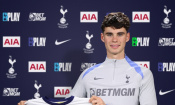 Tottenham enregistre l’arrivée d’un milieu de terrain de 18 ans
