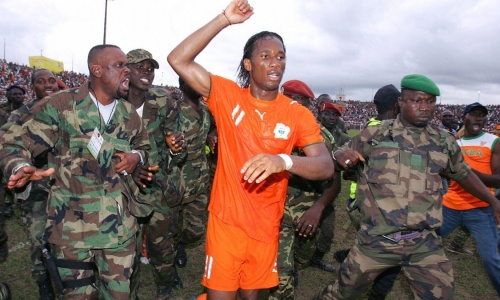 ‘‘Toute la Côte d’Ivoire peut cohabiter ensemble’’, ces paroles de Drogba toujours d’actualité 15 ans après