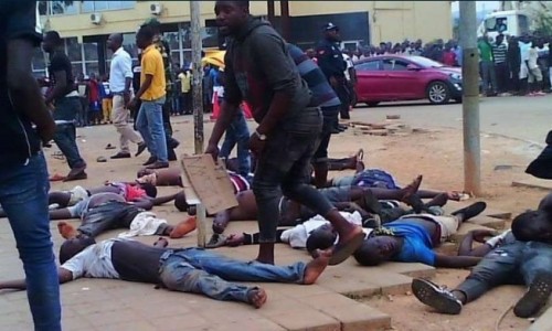 Tragédie/Angola : 17 morts dans une bousculade dans un stade de football
