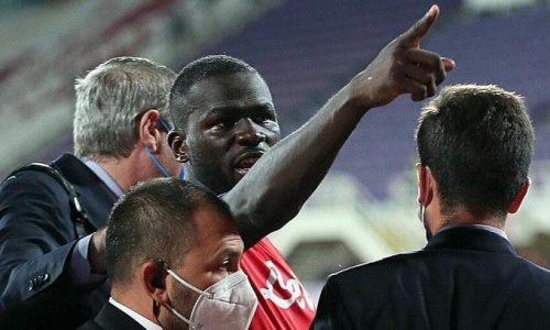 ‘‘Tu as dit singe ? Viens ici et dis-le-moi en face !’’ : La réaction de Kalidou Koulibaly après avoir essuyé des insultes racistes