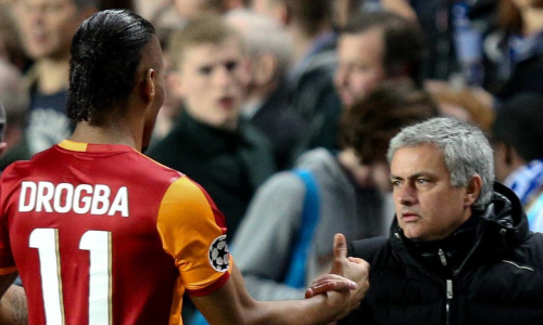 Turquie : accusé de racisme, José Mourinho bénéficie du soutien de Didier Drogba
