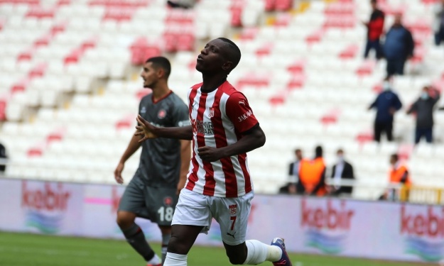 Turquie : Max-Alain Gradel doublement décisif
