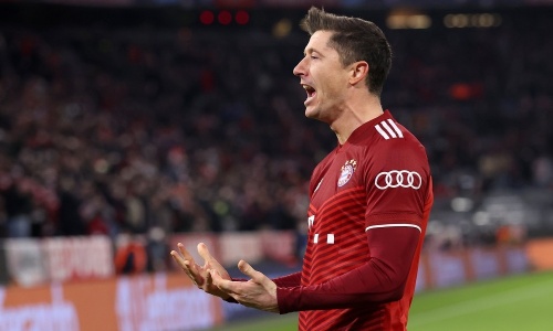 UEFA LDC : Lewandowski double Sébastien Haller et envoie le Bayern en quarts ; Liverpool qualifié !