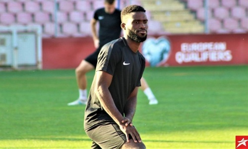 Un ancien sociétaire de l’AFAD chute du 3è étage d’un immeuble