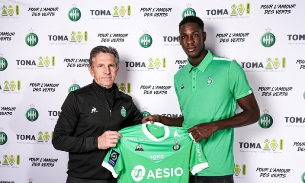 Un portier Sénégalais débarque à l’AS Saint-Etienne pour remplacer Stéphane Ruffier