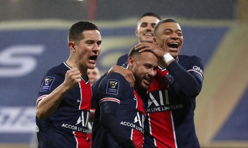 Une prostituée dérobe 200€ à un joueur du PSG