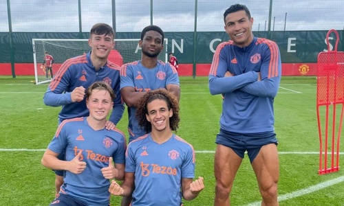 United : De retour l’entrainement, Ronaldo s'affiche tout sourire avec Amad Diallo
