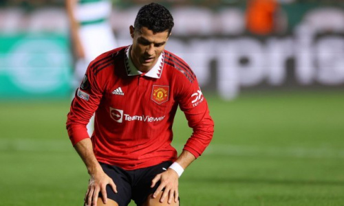 United / Ronaldo  après sa mise à l'écart : "Céder à la pression n'est pas une option"