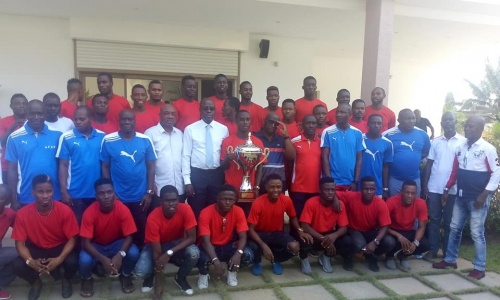 Vainqueur de la Coupe de la Ligue 2018, les joueurs de l'AFAD ont été reçus au domicile de Jacques Anouma