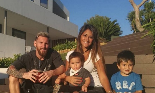 Visite guidée de la somptueuse villa de Lionel Messi à Barcelone (vidéo)
