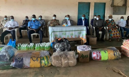 Yacine Idriss Diallo et son équipe font un important don aux populations de Guiberoua